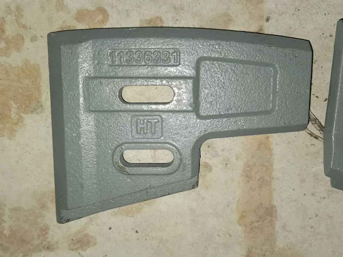 Concrete Mixing Plant Parts Slotted Bolt Holes